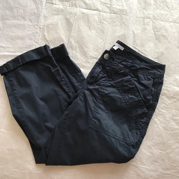🤖4/$40🤖Gap light weight Capri - Picture 3 of 6